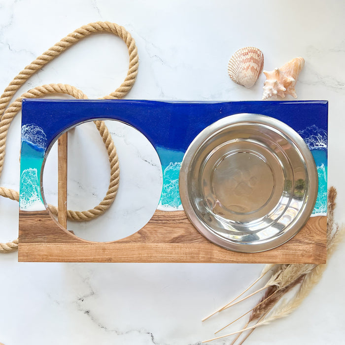 Live Edge Medium Dog Feeding Station